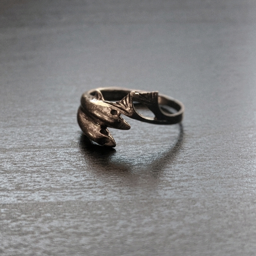 Vintage | Silver Dolphins Ring